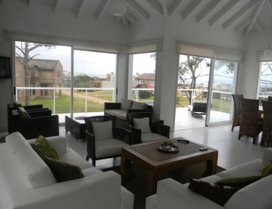 Casa en venta  Montoya 6 dormitorios