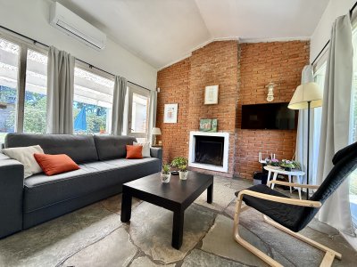 Casa en venta - Ubicación estratégica y gran terreno