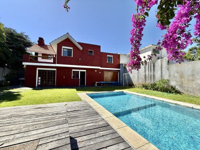 Casa 3 Dormitorios y Piscina Climatizada en Playa Mansa, Punta del Este