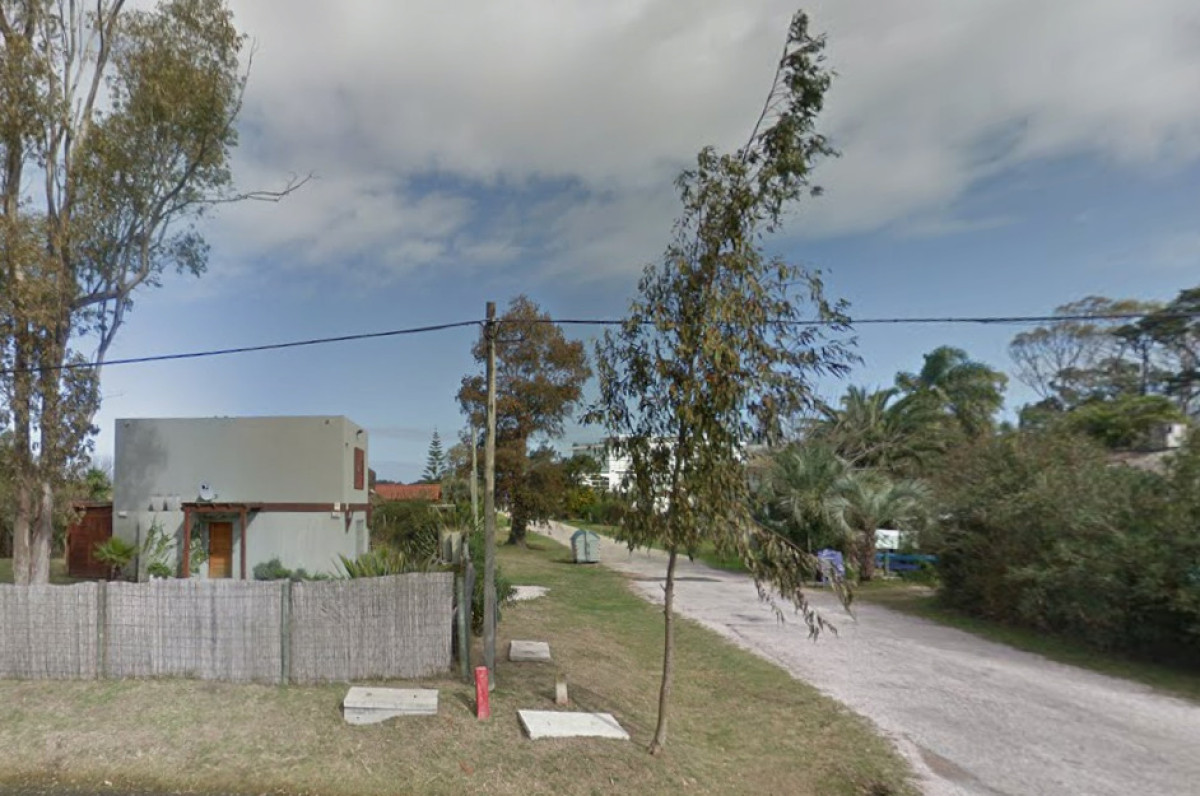 OPORTUNIDAD CASA A REFACCIONAR 3 DORMTORIOS EN LA BARRA, EL TESORO EXCELENTE UBICACION