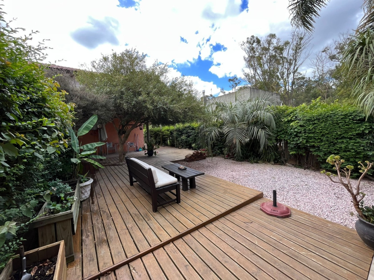 Casa en venta de 4 dormitorios. El Tesoro - La Barra