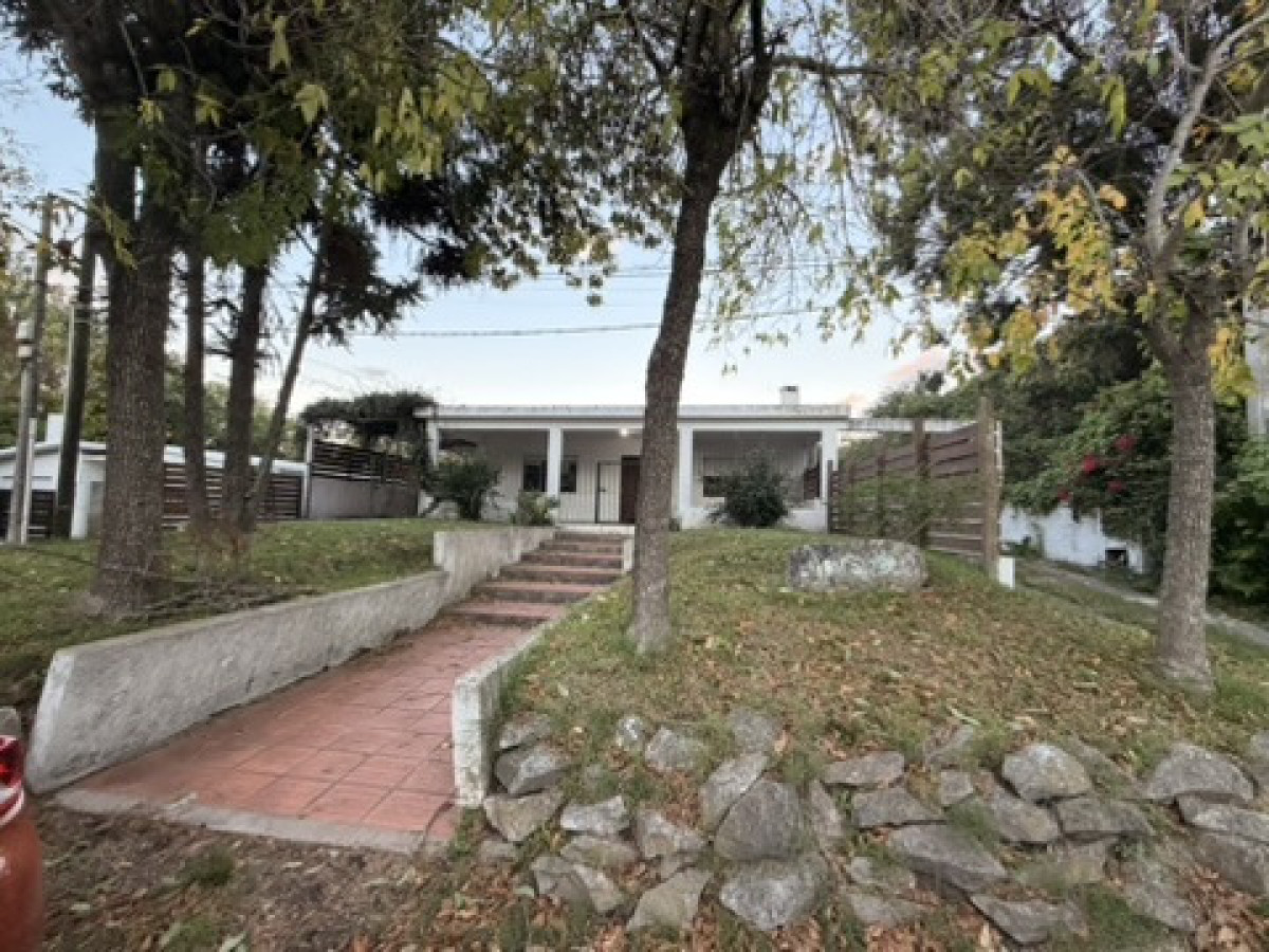 OPORTUNIDAD CASA DE DOS DORMIOTORIOS MAS APARTAMENTO EN PINRES ! 