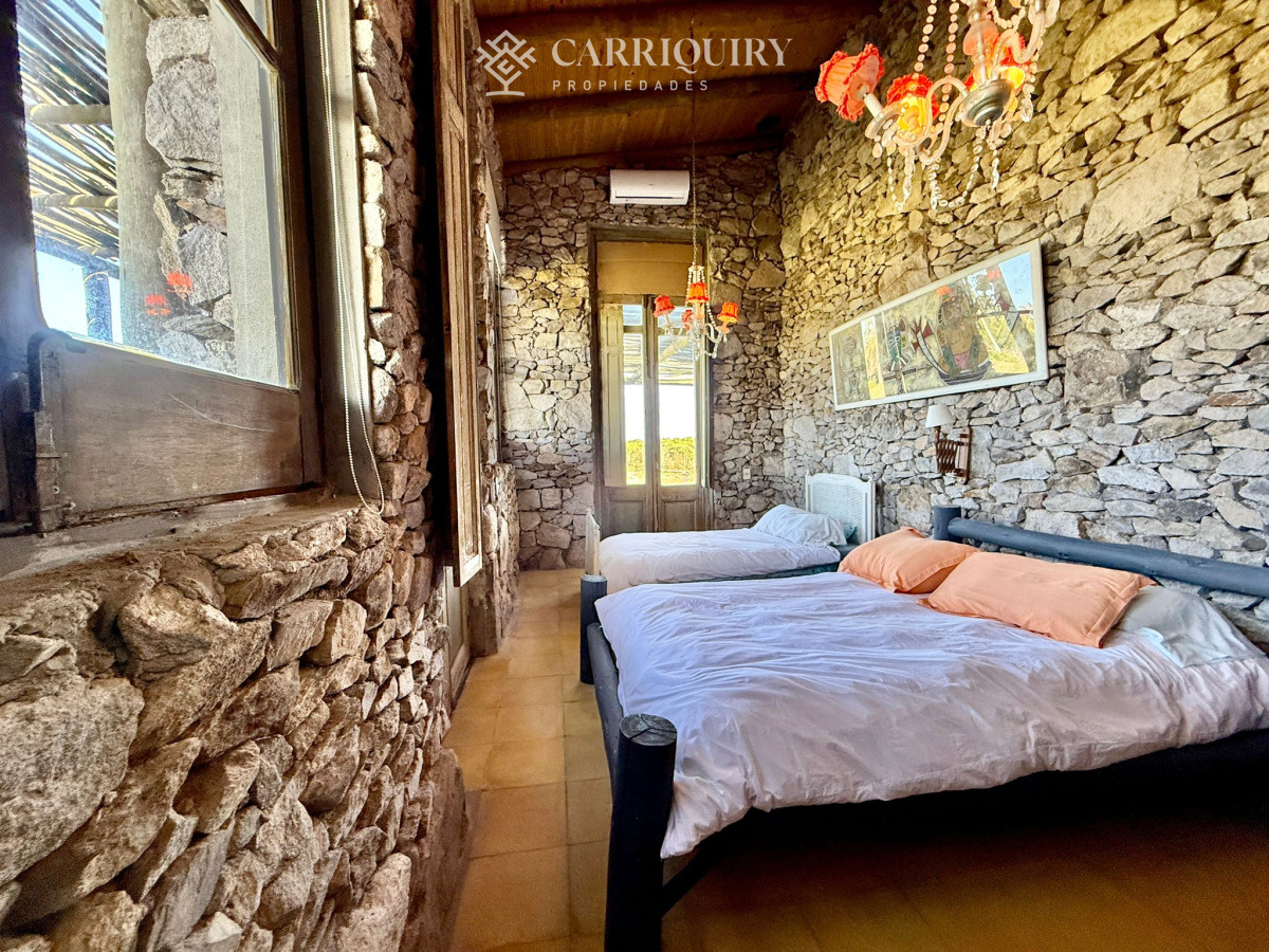 Chacra ID.8928/Chacras-en-Venta--Carriquiry--Propiedades - Chacra en venta y alquiler en lo alto del Cerro Eguzquiza. 4 dormitorios