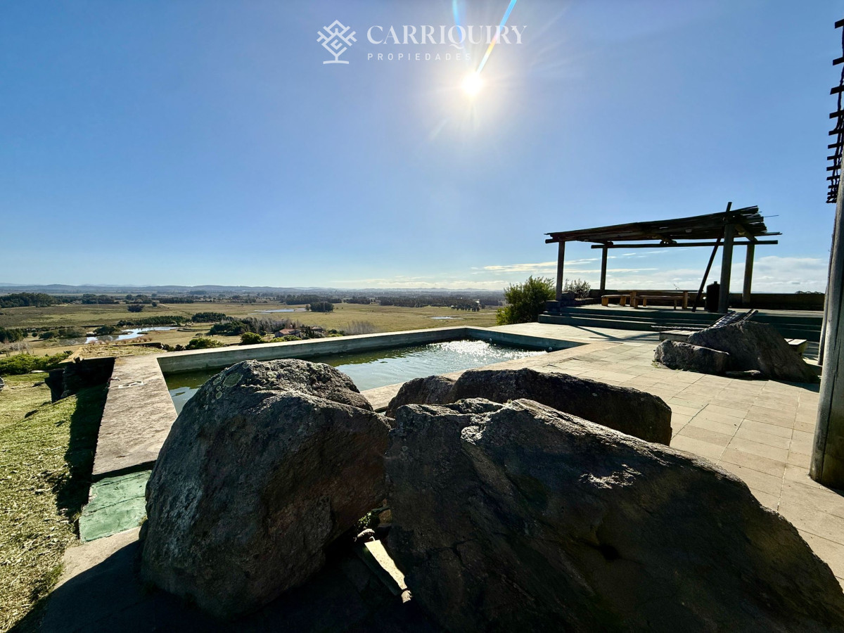 Chacra ID.8928/Chacras-en-Venta--Carriquiry--Propiedades - Chacra en venta y alquiler en lo alto del Cerro Eguzquiza. 4 dormitorios