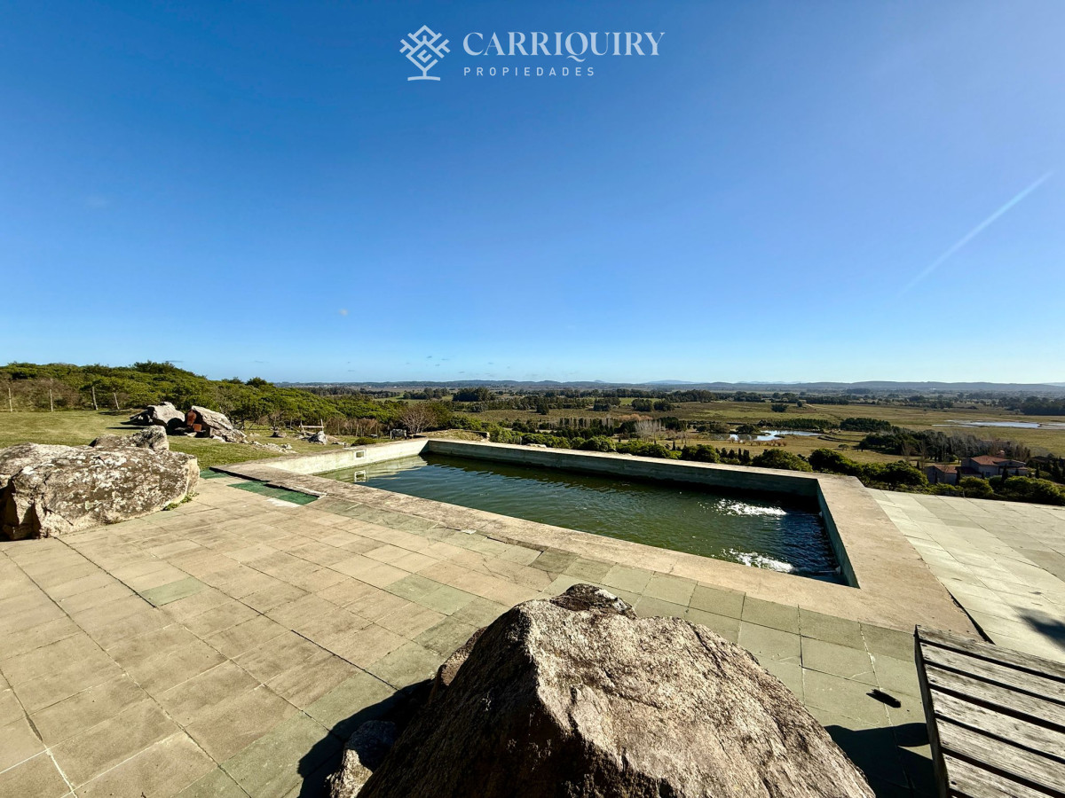 Chacra ID.8928/Chacras-en-Venta--Carriquiry--Propiedades - Chacra en venta y alquiler en lo alto del Cerro Eguzquiza. 4 dormitorios