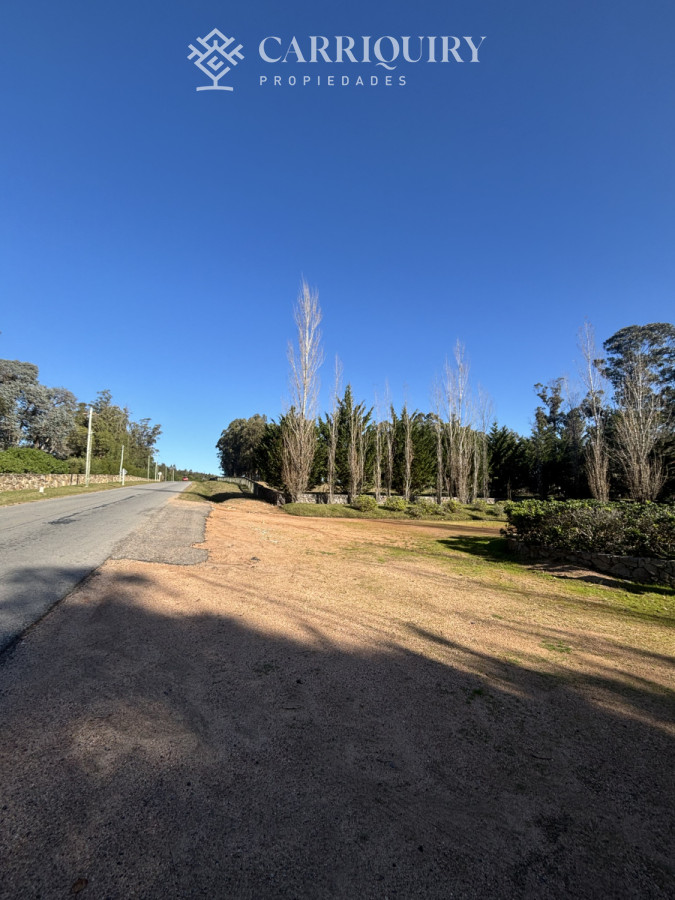 Chacra ID.8589/Chacra-5-has-muy-cerca-de-Ruta-104-y-camino-Egusquiza,-casa-y-piscina.-Consulte!!!! - Venta de 15 chacras por Camino Eguzquiza 