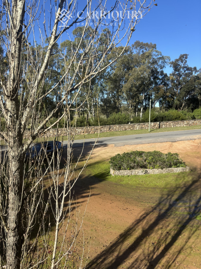 Chacra ID.8589/Chacra-5-has-muy-cerca-de-Ruta-104-y-camino-Egusquiza,-casa-y-piscina.-Consulte!!!! - Venta de 15 chacras por Camino Eguzquiza 