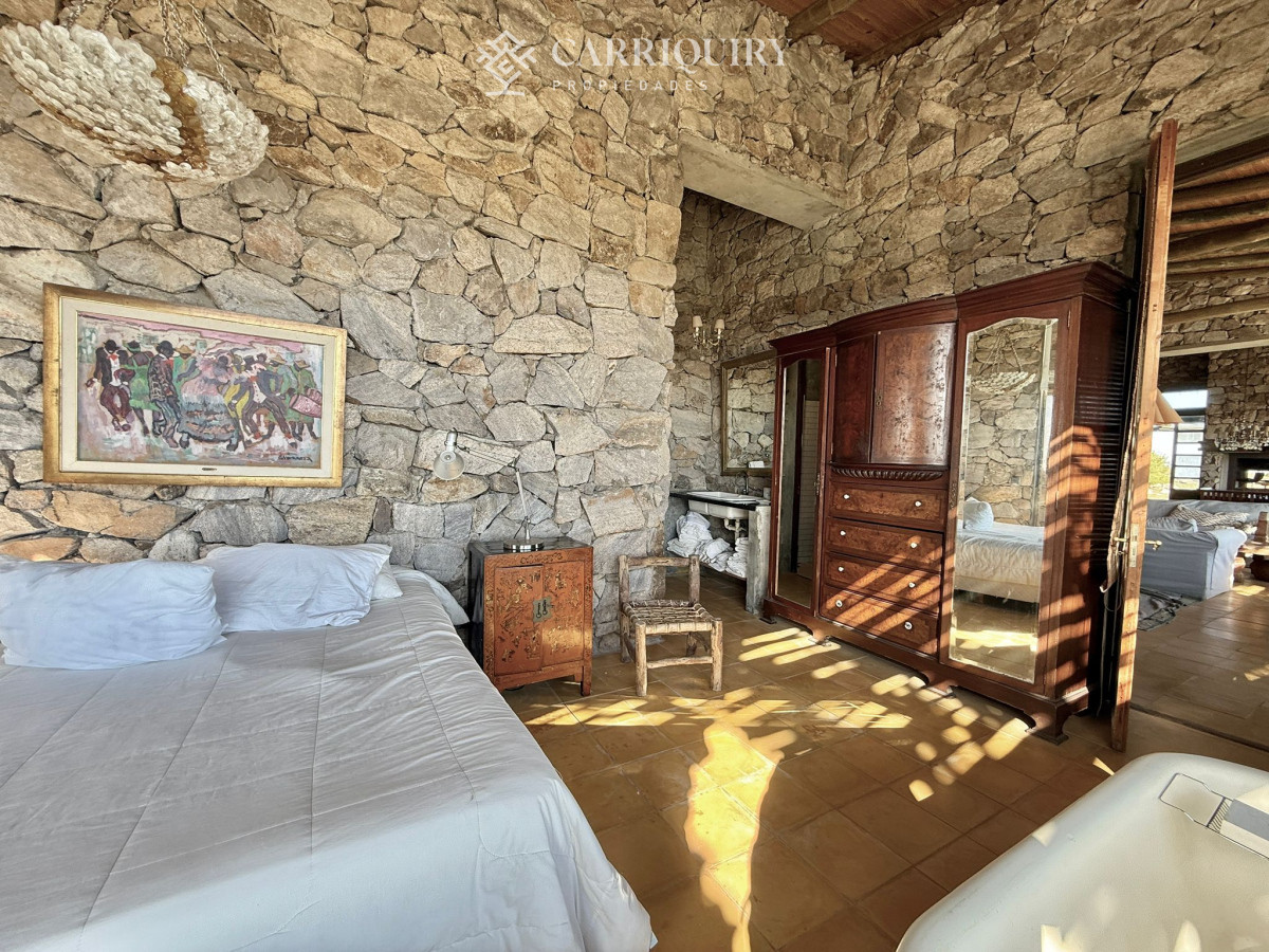 Chacra ID.8928/Chacras-en-Venta--Carriquiry--Propiedades - Chacra en venta y alquiler en lo alto del Cerro Eguzquiza. 4 dormitorios