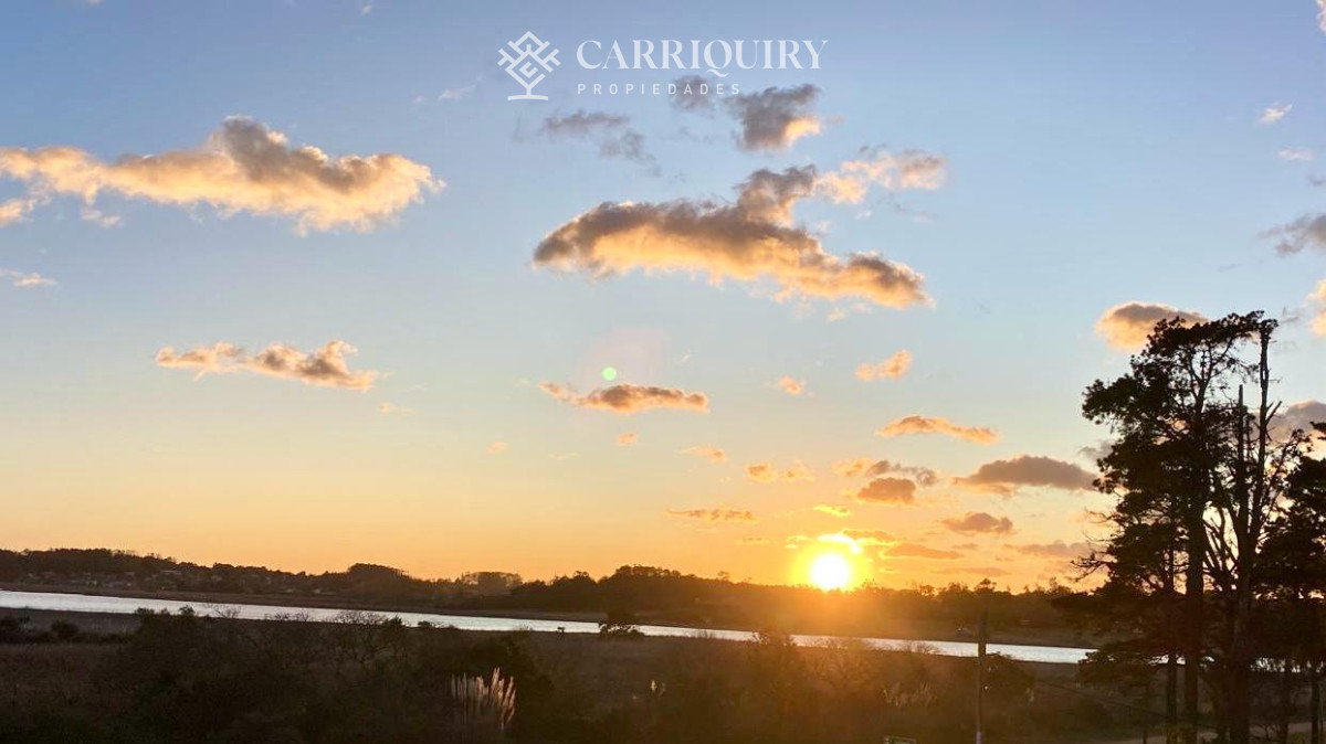 Terreno ID.9340/Venta-de-Terreno-en-Rincón-del-Indio,-Punta-del-Este - Último terreno con vista directa a la laguna - 600 m² – listo para construir