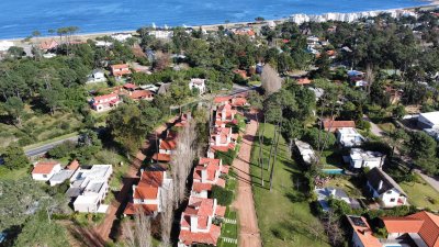 LOTE EN VENTA EN BARRIO PRIVADO PLAYA MANSA 850 M2 APTO PARA CONSTRUIR PH O CASA 2 PLANTAS