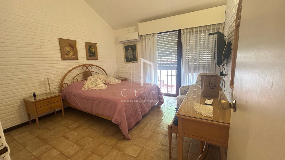 Casa ID.1629 - Hermosa casa a la venta! Barrio Lugano a metros de Punta Shopping