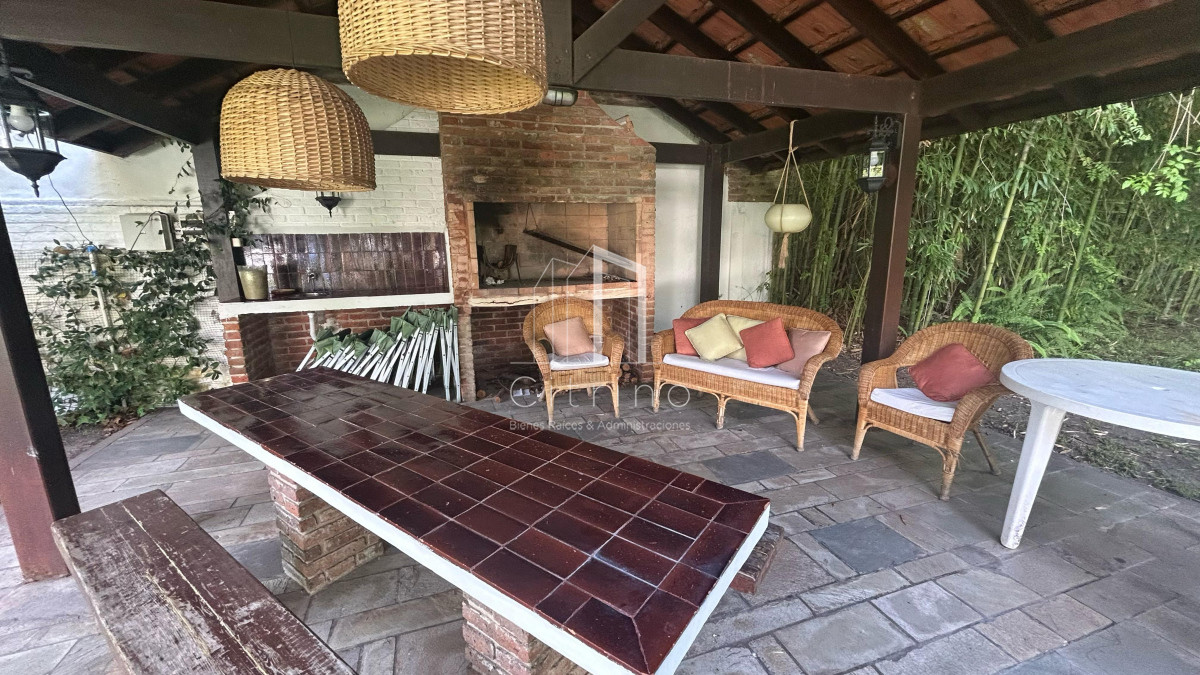 Casa ID.1629 - Hermosa casa a la venta! Barrio Lugano a metros de Punta Shopping