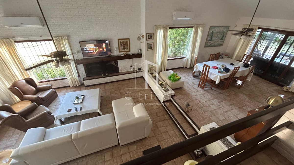 Casa ID.1629 - Hermosa casa a la venta! Barrio Lugano a metros de Punta Shopping