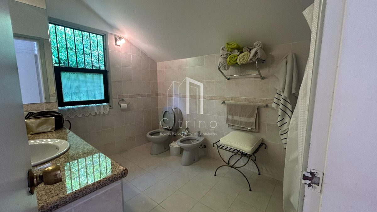 Casa ID.1629 - Hermosa casa a la venta! Barrio Lugano a metros de Punta Shopping