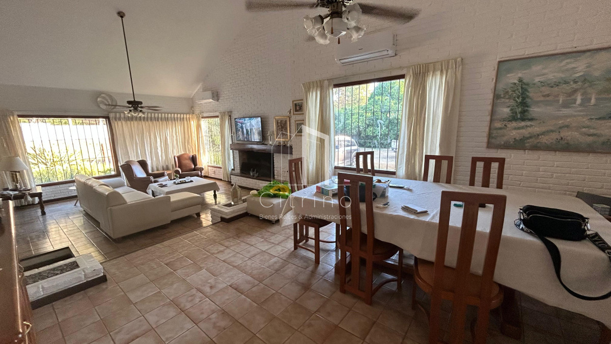 Casa ID.1629 - Hermosa casa a la venta! Barrio Lugano a metros de Punta Shopping