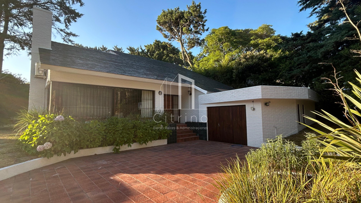 Casa ID.1629 - Hermosa casa a la venta! Barrio Lugano a metros de Punta Shopping