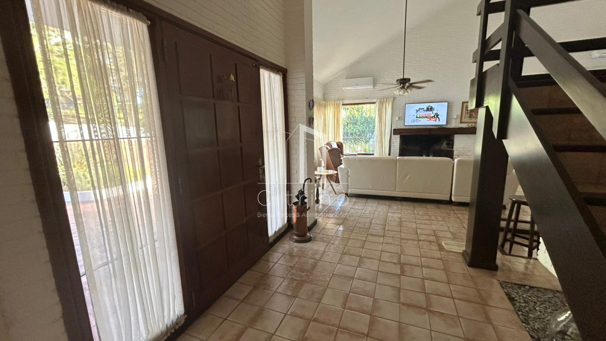 Casa ID.1629 - Hermosa casa a la venta! Barrio Lugano a metros de Punta Shopping