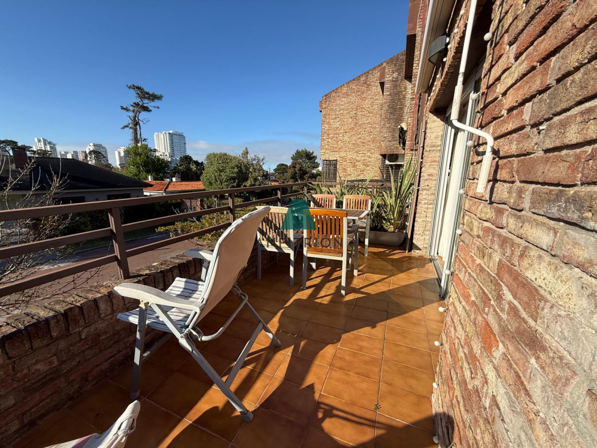 Apartamento ID.72 - VENTA MANSA 3 DORMITORIOS CON TERRAZA