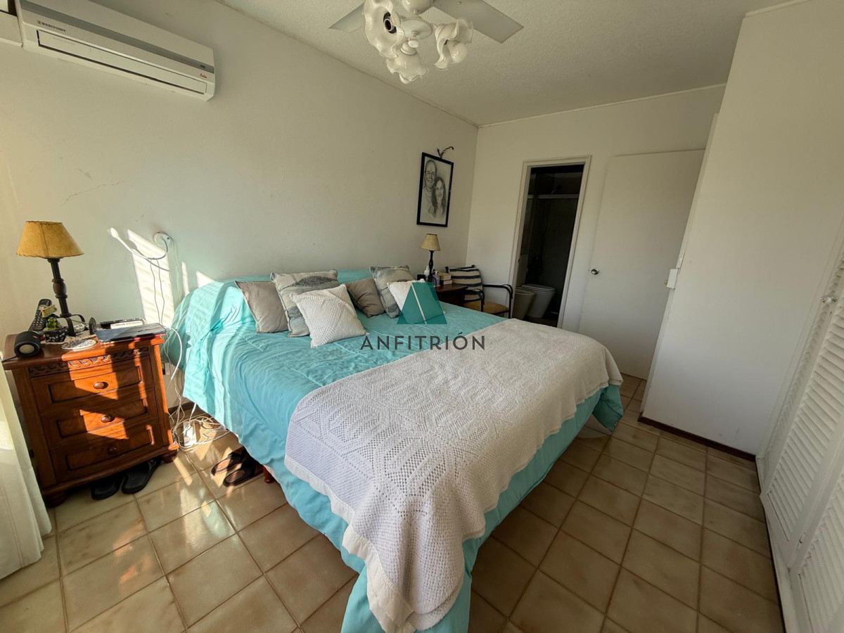 Apartamento ID.72 - VENTA MANSA 3 DORMITORIOS CON TERRAZA