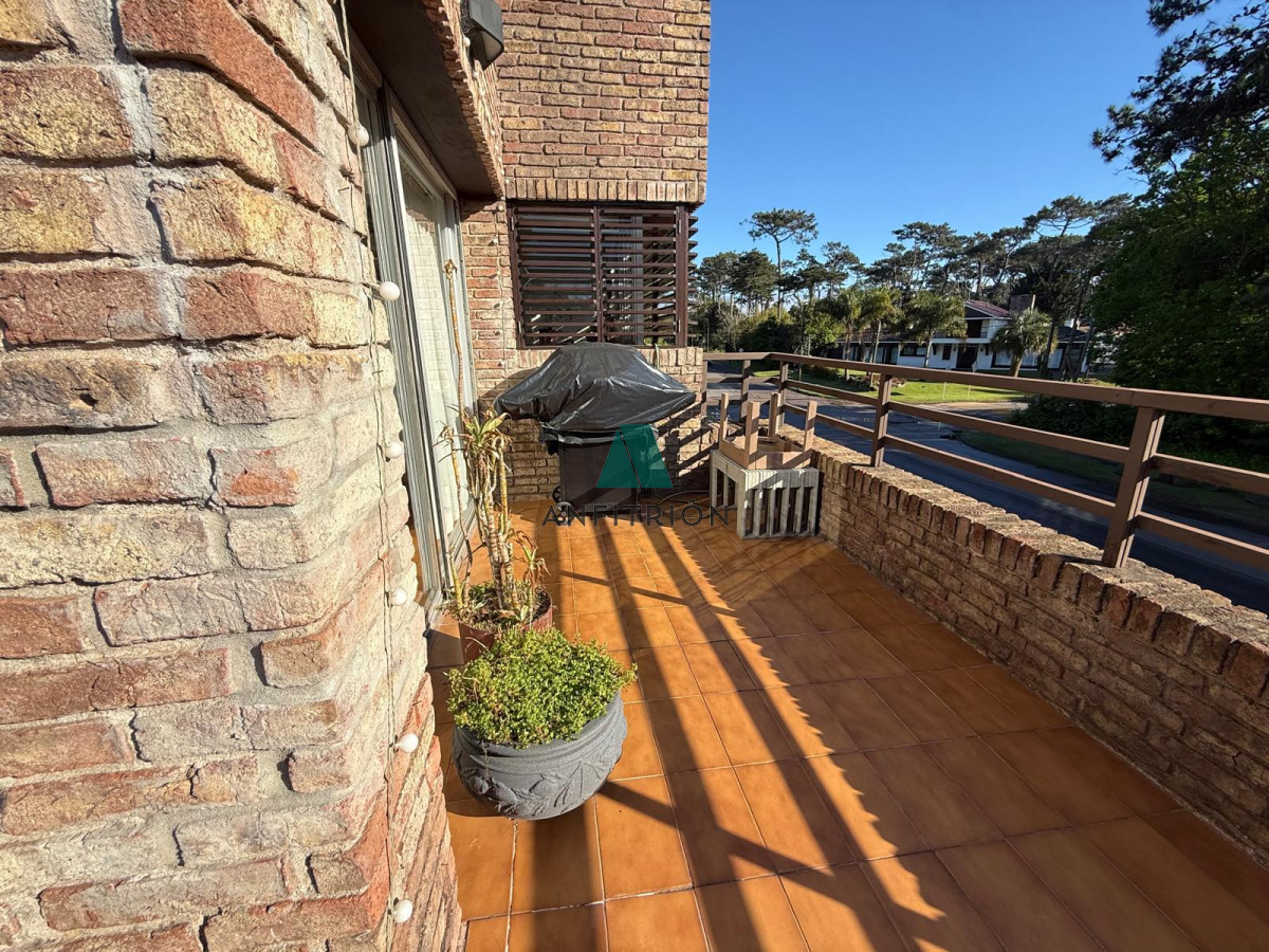 Apartamento ID.72 - VENTA MANSA 3 DORMITORIOS CON TERRAZA