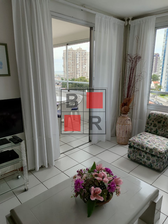 Apartamento ID.581 - Alquiler TEMPORADA, Apato. 2 Dorm, 2 baños .