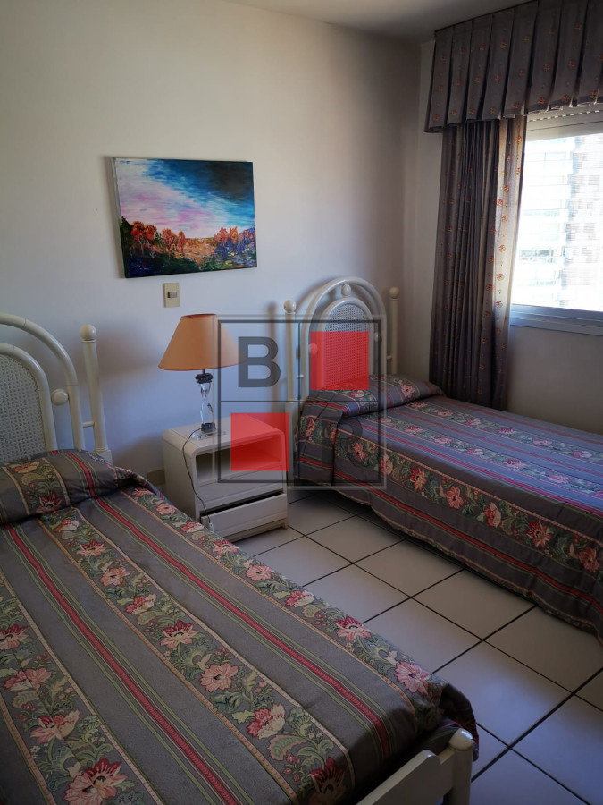 Apartamento ID.581 - Alquiler TEMPORADA, Apato. 2 Dorm, 2 baños .