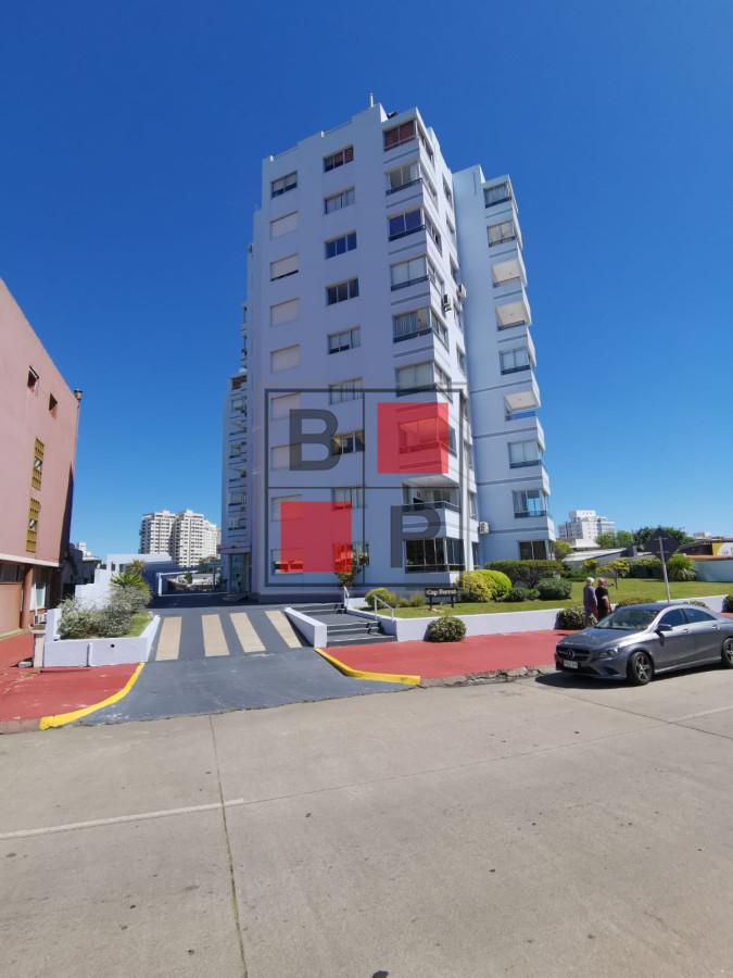 Apartamento ID.581 - Alquiler TEMPORADA, Apato. 2 Dorm, 2 baños .