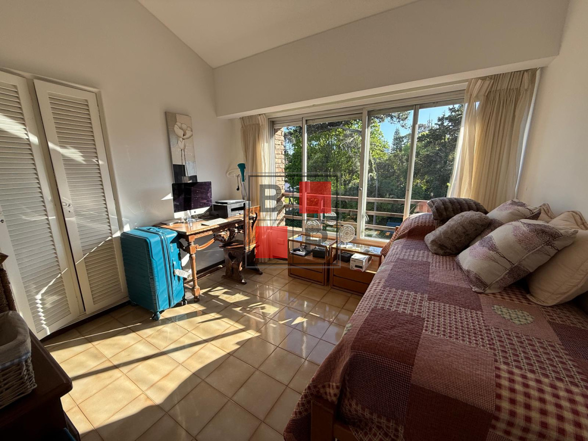 Apartamento ID.1362 - VENTA MANSA 3 DORMITORIOS CON TERRAZA