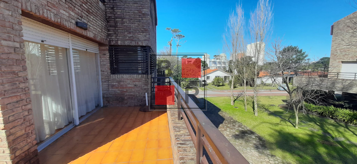 Apartamento ID.715 - VENTA APARTAMENTO, Zona Mansa, 3 dormitorios
