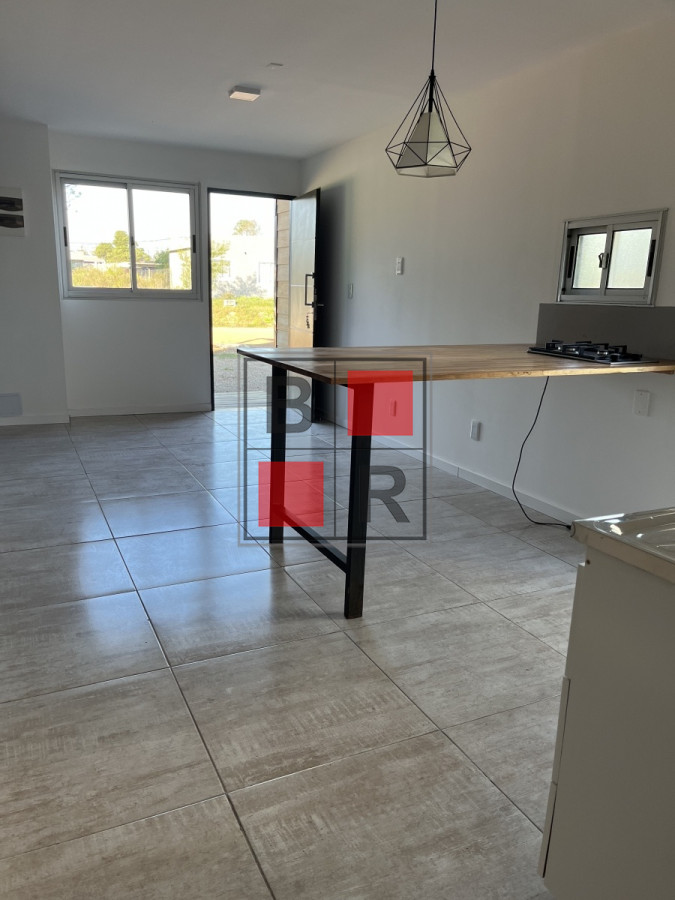 Apartamento ID.822 - ALQUILER ANUAL Apto 1 dormitorio Planta Baja Con Patio