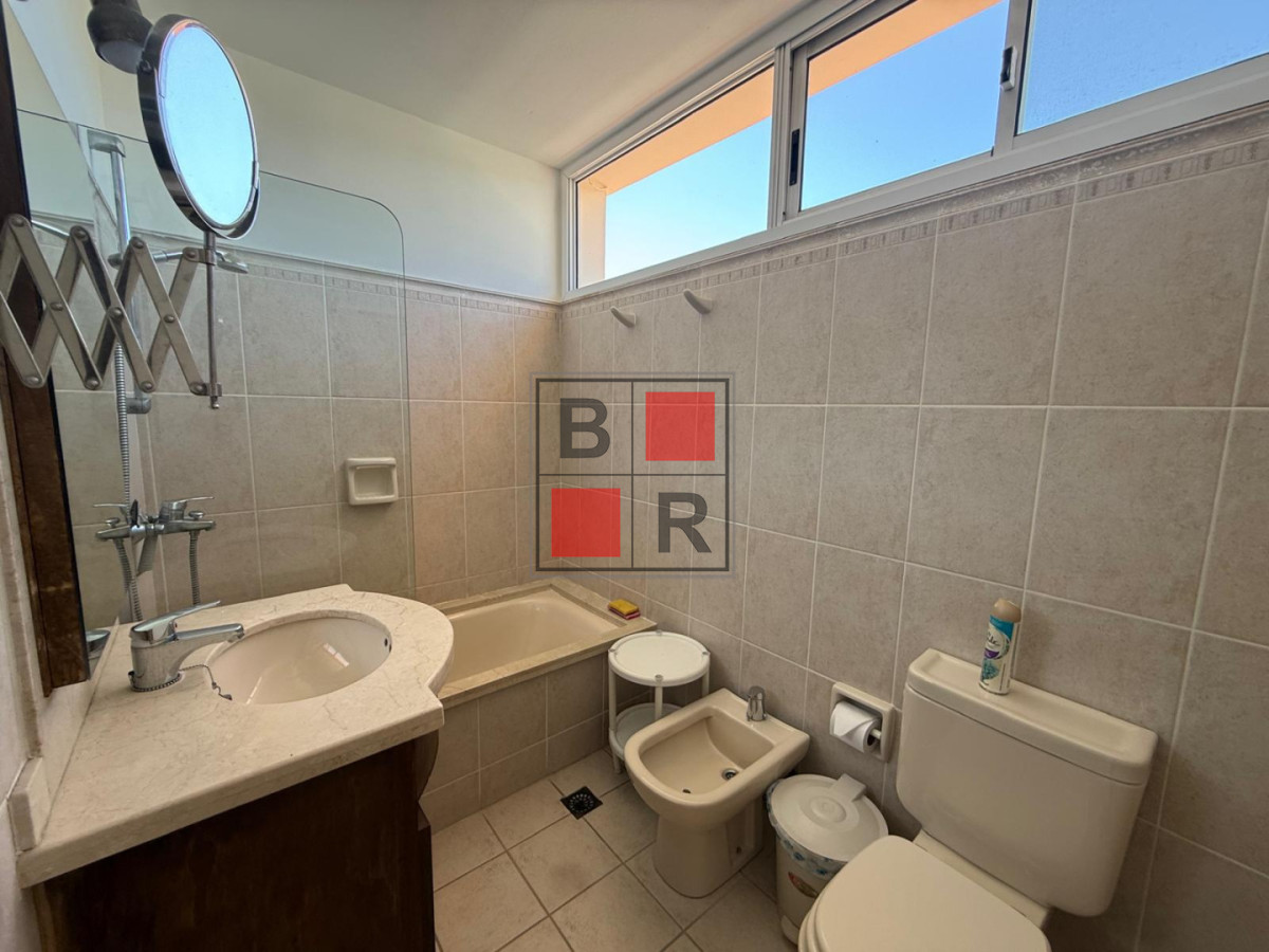 Apartamento ID.184 - ALQUILER TEMPORADA PENTHOUSE 3 DORMITORIOS MANSA PRIMERA LINEA