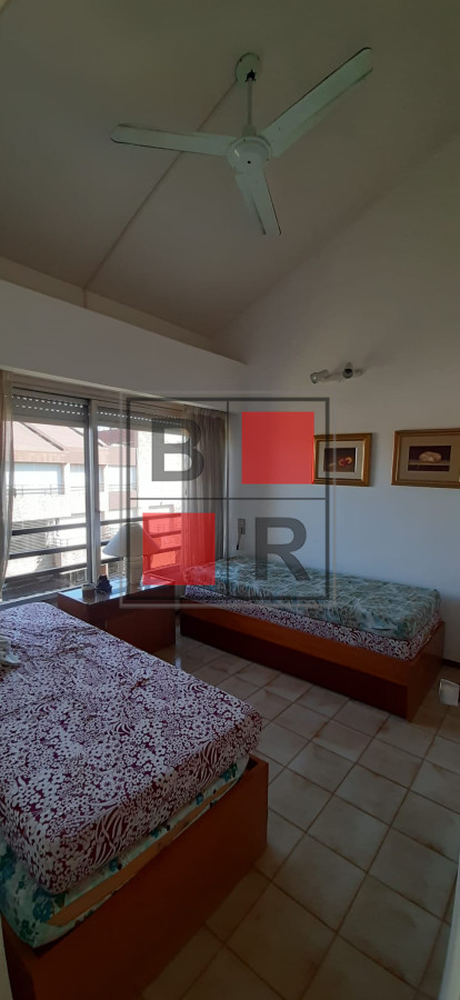 Apartamento ID.715 - VENTA APARTAMENTO, Zona Mansa, 3 dormitorios