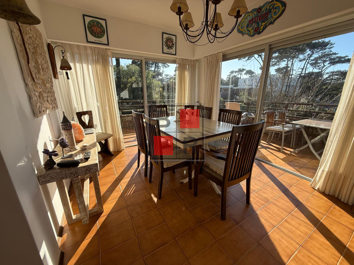 Apartamento ID.1362 - VENTA MANSA 3 DORMITORIOS CON TERRAZA