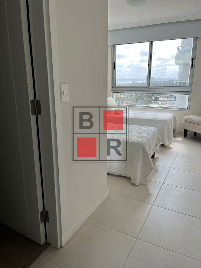 Apartamento ID.143 - ALQUILER TEMPORADA Apto 3 dormitorios Torre con amenities