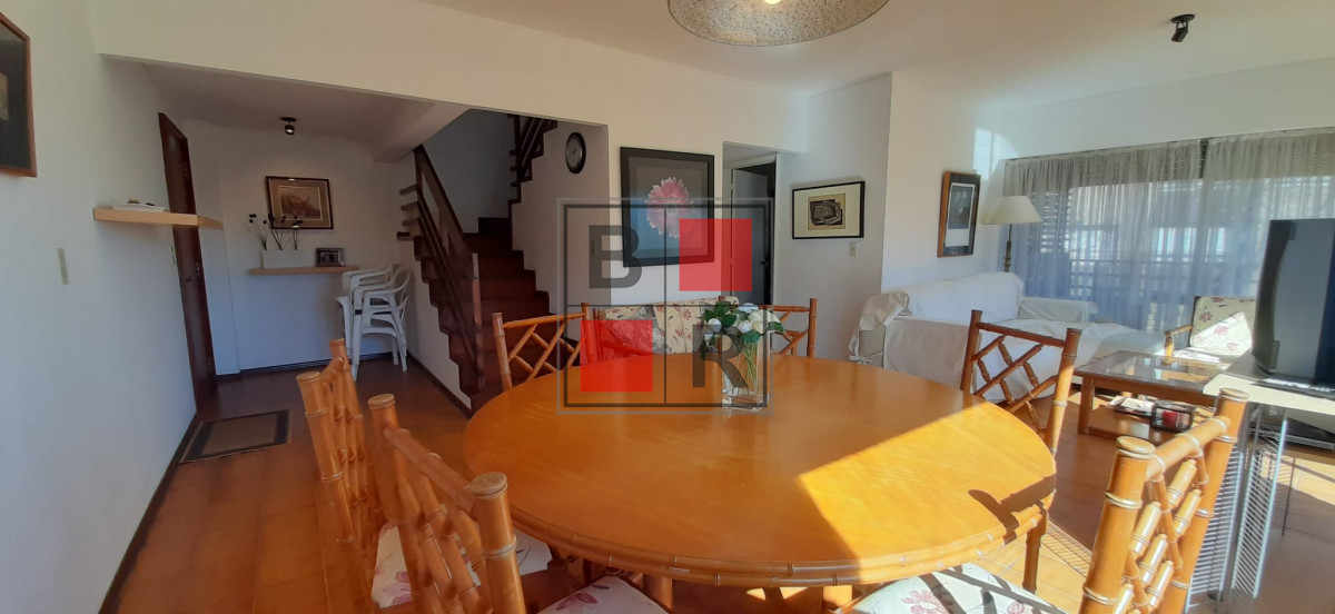 Apartamento ID.715 - VENTA APARTAMENTO, Zona Mansa, 3 dormitorios