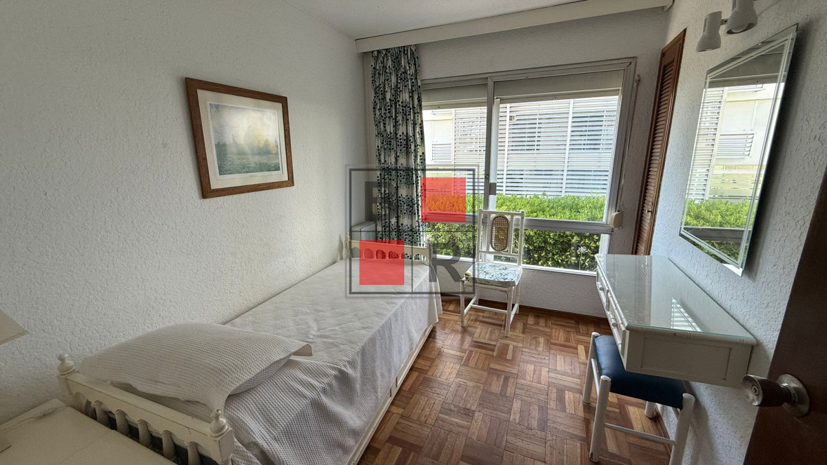 Apartamento ID.1159 - Alquiler Temporada 3 dormitorio MANSA