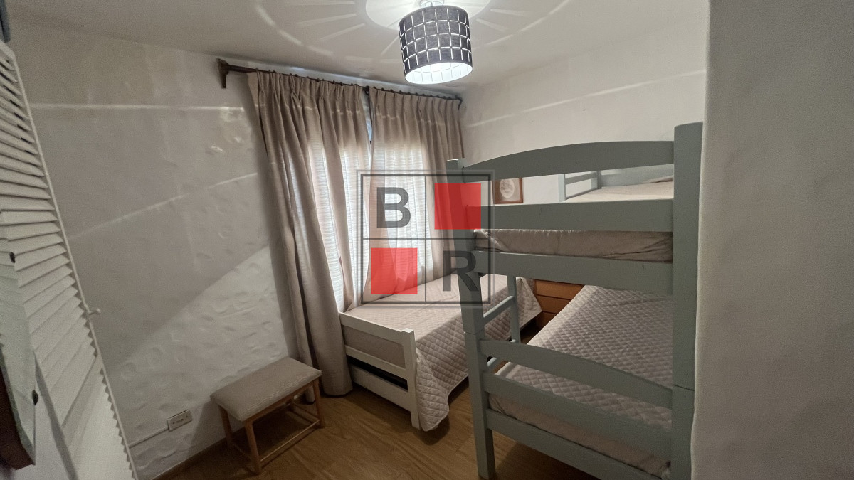 Apartamento ID.1010 - VENTA y ALQUILER INVERNAL, Mansa frente a ENJOY , 5 dormitorios