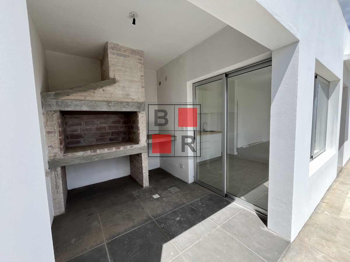 Casa ID.942 - VENTA CASA PH Barrio 4H