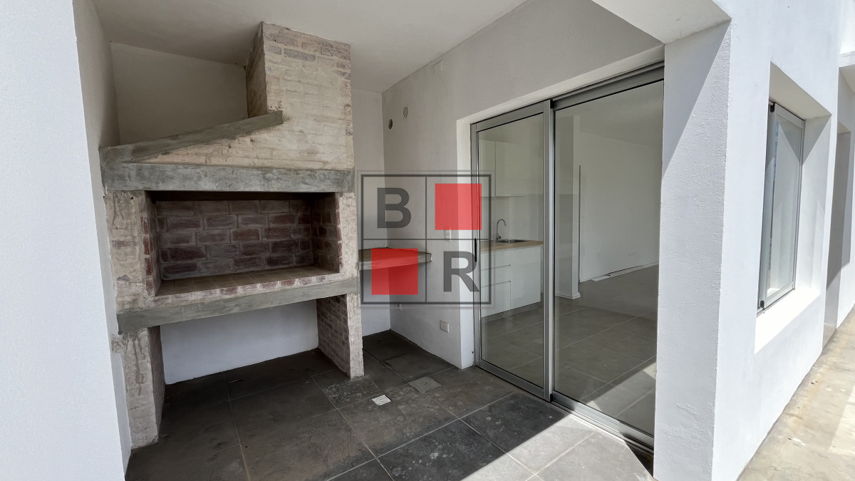 Casa ID.942 - VENTA CASA PH Barrio 4H