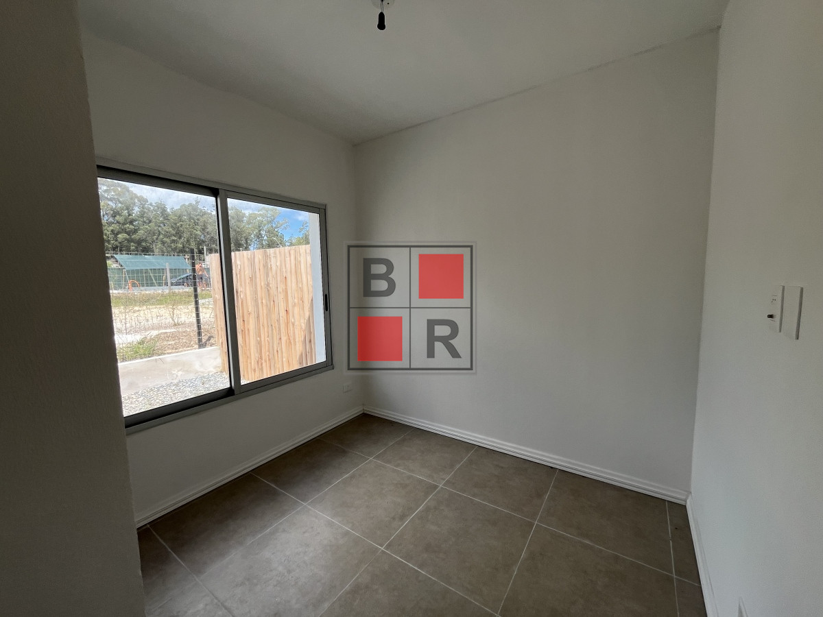 Casa ID.942 - VENTA CASA PH Barrio 4H
