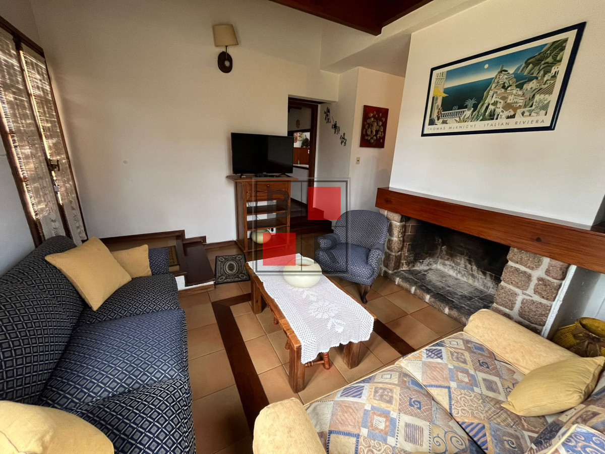 Casa ID.1162 - Hermosa casa de 2 dormitorios a pasos de la mansa 