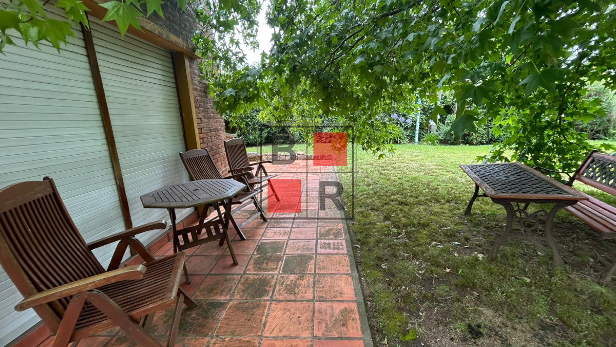 Casa ID.1162 - Hermosa casa de 2 dormitorios a pasos de la mansa 