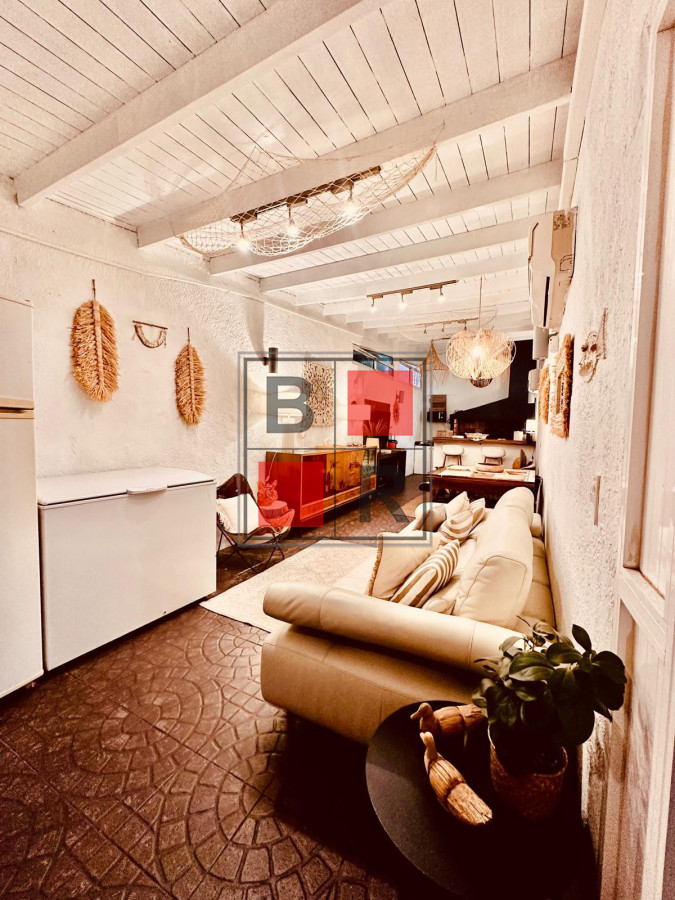 Casa ID.1207 - OPORTUNIDAD DE VENTA MANSA- Chalet de 5 dormitorios 