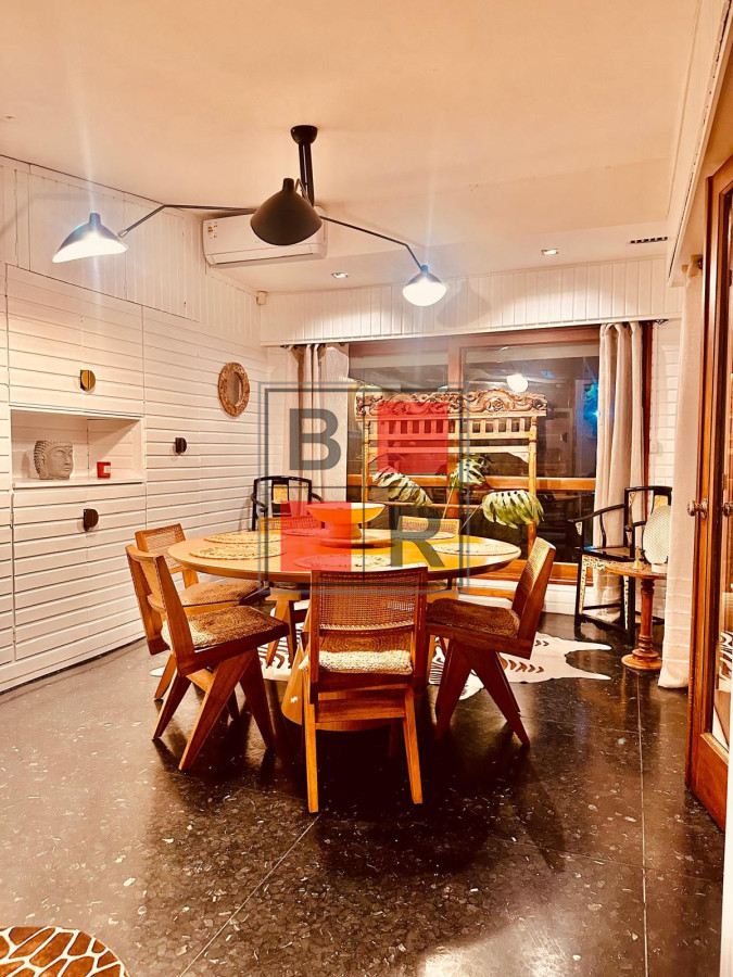 Casa ID.1207 - OPORTUNIDAD DE VENTA MANSA- Chalet de 5 dormitorios 