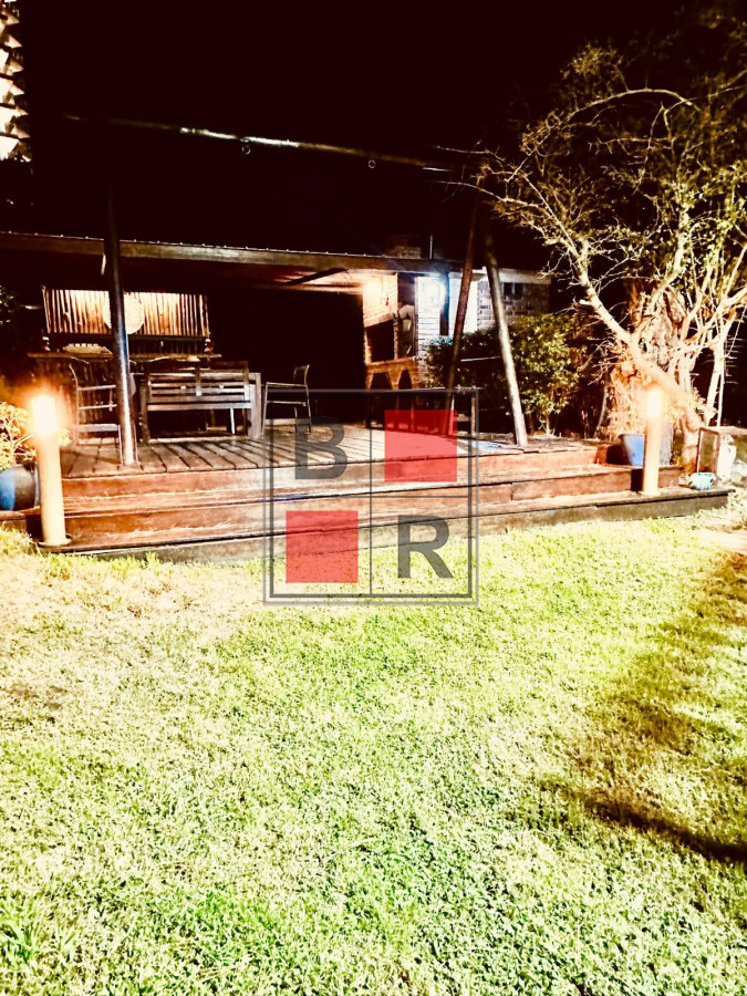 Casa ID.1207 - OPORTUNIDAD DE VENTA MANSA- Chalet de 5 dormitorios 