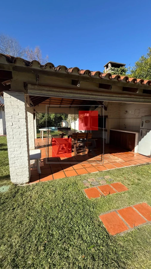 Casa ID.1336 - VENTA CASA CON PISCINA PINARES