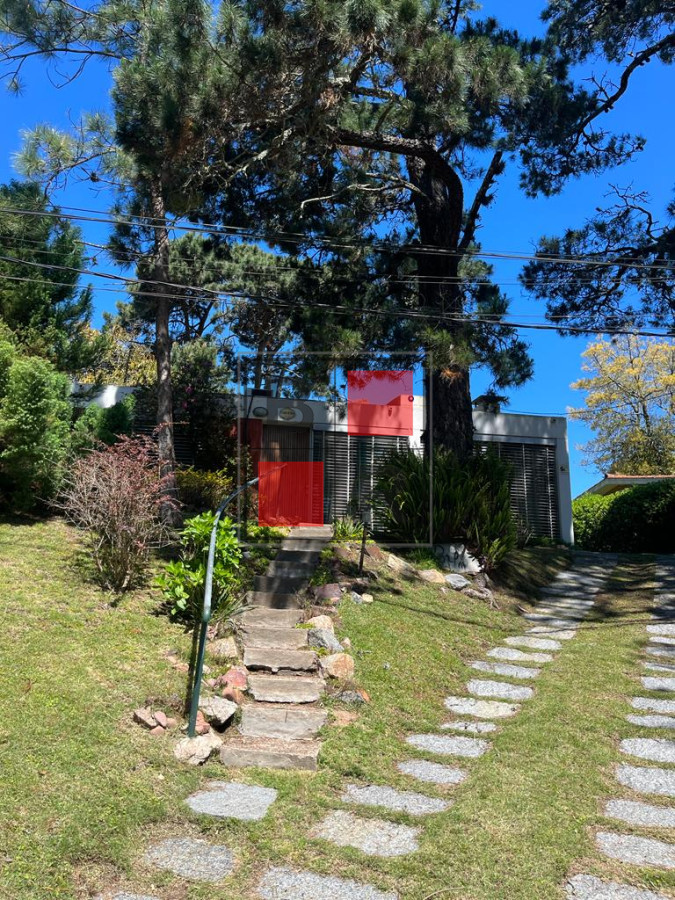 Casa ID.886 - CASA MANSA Alquiler Temporada 3 dormitorios 2 baños 