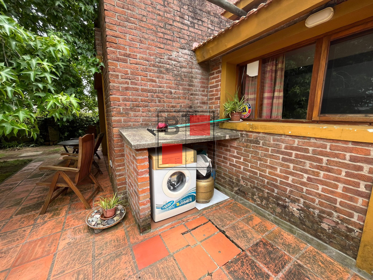 Casa ID.1162 - Hermosa casa de 2 dormitorios a pasos de la mansa 