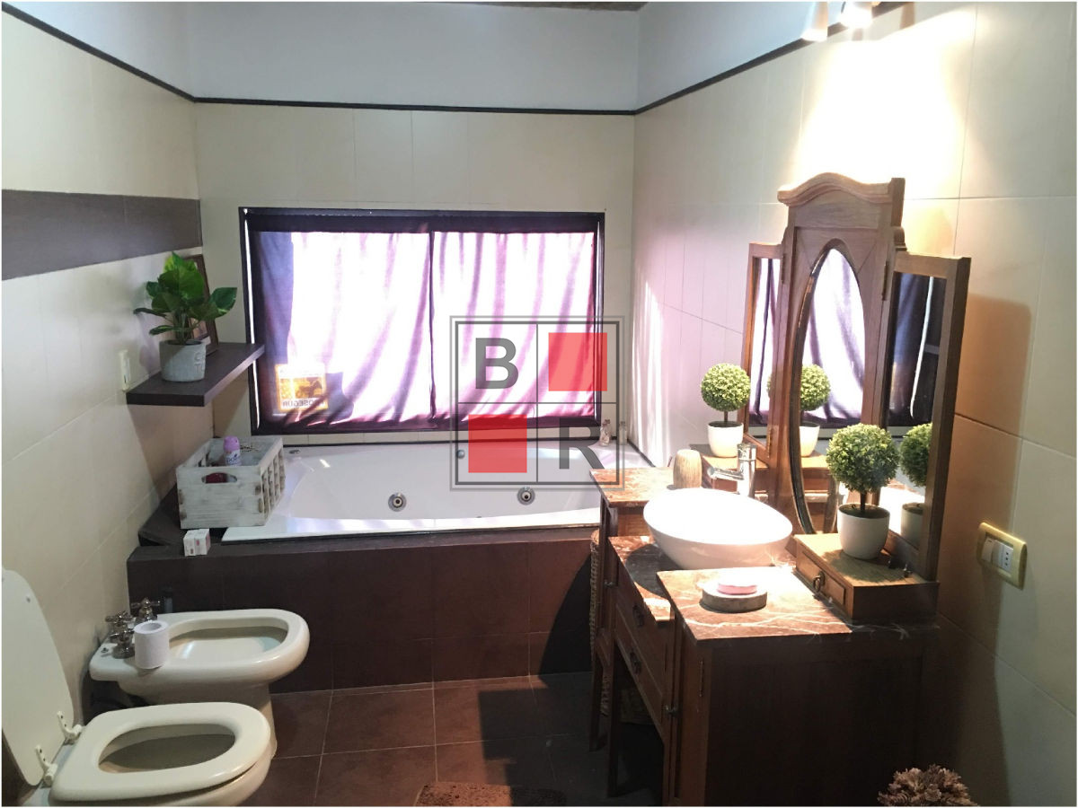 Casa ID.382 - VENTA CASA, 3 dormitorios, Lausana