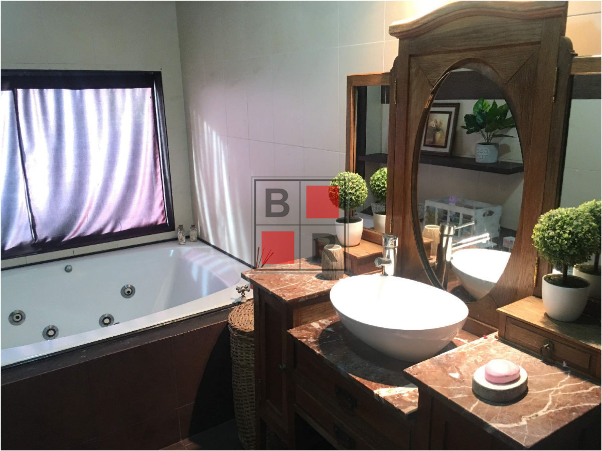 Casa ID.382 - VENTA CASA, 3 dormitorios, Lausana